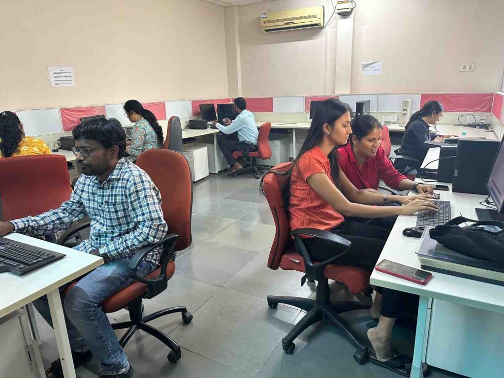 Centre for Economic and Social Studies Computer Lab