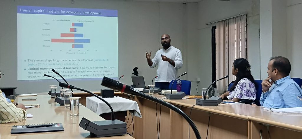 Invited Lecture at Centre for Economic and Social Studies